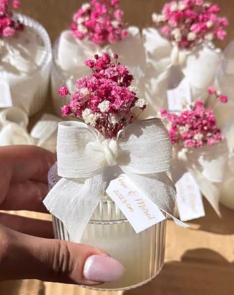 Personalized Wedding Candle Favors for Guest, Engagement Candle Favors, Bubble Candle Wedding Favor, Baptism Candle Favors -Do not hesitate to write to us for any issue that comes to your mind. Spring Wedding Gifts For Guests, Guest Gift Ideas For Wedding, Candles For Wedding Gifts, Wedding Gift Candle Ideas, Baptism Gifts For Guests, Candles For Baby Shower Favors, Engagement Favors For Guests, Party Souvenirs Ideas, Engagement Giveaways