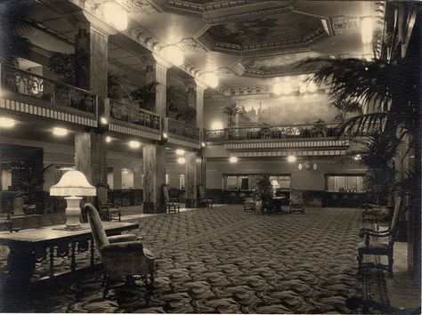 Art Deco Hotel Interior, New Yorker Hotel, Art Deco Lobby, Boutique Hotels Interiors, Luxury Hotels Interior, Hollywood Tower Hotel, Art Deco Hotel, Abandoned Hotels, Classic Hotel