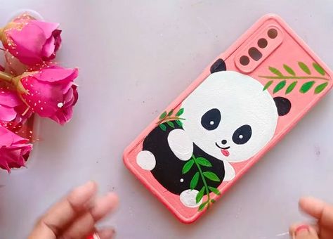 20 Best Phone Case Painting Ideas - Hello Lidy Painting On Phone Case, Mobile Cover Painting Ideas, Cover Painting Ideas, Mobile Cover Painting, Case Painting Ideas, Phone Case Painting Ideas, Phone Cover Painting, Phone Case Painting, Artsy Phone Cases