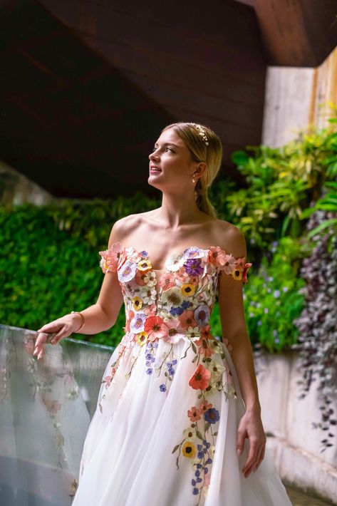 Colored Flower Wedding Dress, Vibrant Wedding Dress, Aplique Floral Wedding Dress, Flower Corset Dress, Prom Dresses Princess, 3d Floral Dress, Aurora Princess, Stylish Gown, Evening Wear Dresses