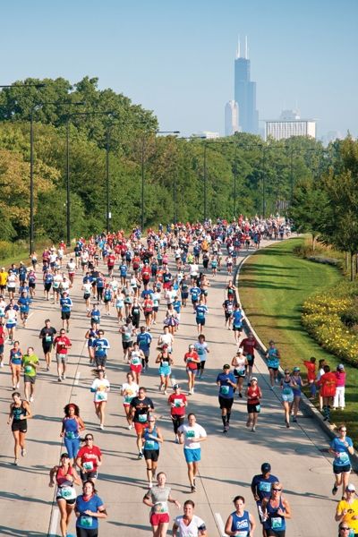 The Year's Best Half Marathons | Runner's World. In my bucket list: NY, Chicago, Austin, Nashville, Napa and Alaska... Chicago Half Marathon, Marathon Inspiration, Running Marathon Training, Marathon Motivation, Runner Problems, Chicago Marathon, Runner's World, Marathon Training Plan, Running Race