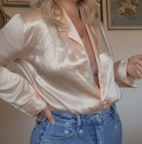 Vintage Blush Silk button up shirt Silk Button Up Shirt, Silk Button Up, Button Top, Casual Work Outfits, Casual Work, Pink Silk, Work Outfits, Work Casual, Button Up Shirt