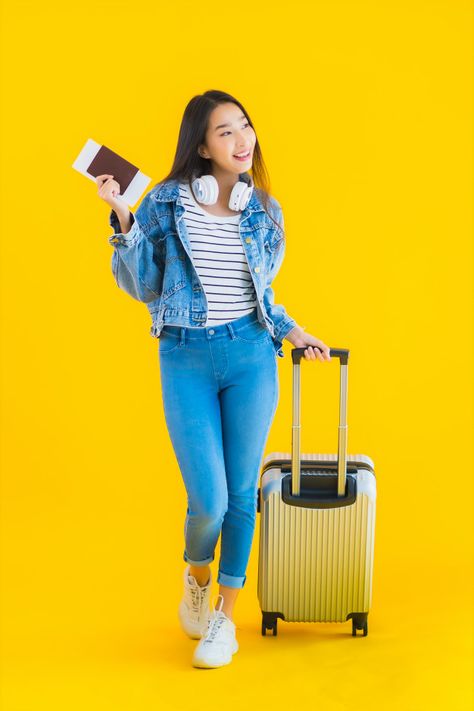 Luggage Photoshoot, Social Media Images Design, Photography Studio Design, Travel People, Friends Selfie, Clothes Stand, Female Reference, Standing Poses, Studio Photoshoot