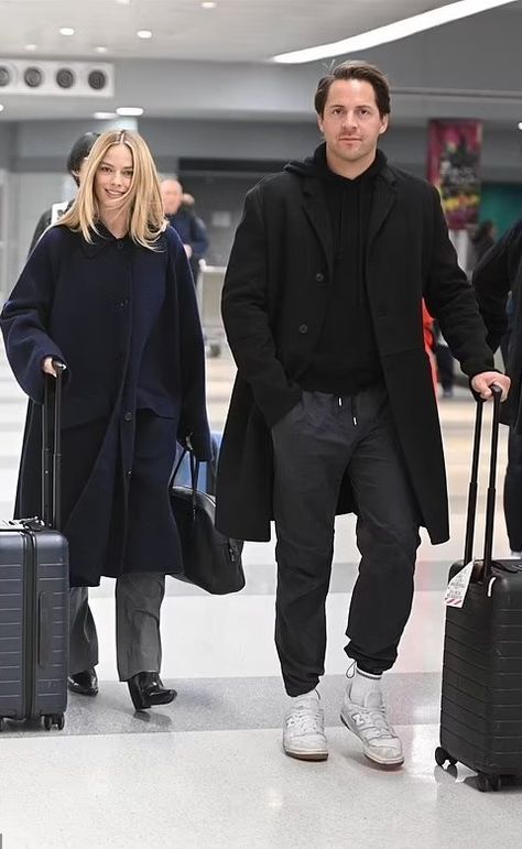 Margot Robbie and husband Tom Ackerley Margot Robbie And Husband, Margot Robbie And Tom Ackley, Margot Robbie Tom Ackerley, Margot Robbie Husband, Tom Ackerley, Margot Robbie Style, James Phelps, Spencer Reid, Behavior Management