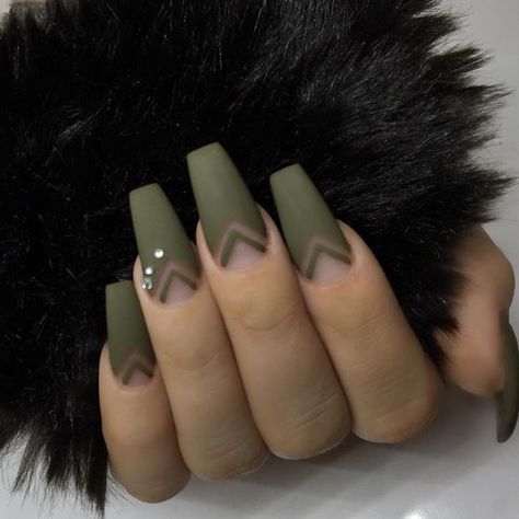 Matte Green Nails, Olive Nails, Green Nail Art, Kiara Sky, Green Nail Designs, Green Nail, Nails Prom, Dark Nails, Nails Desing