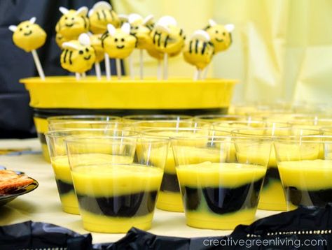 How to Throw a Bee Party on a Dollar Store Budget ~ Creative Green Living Bee Party Food, Party Food On A Budget, Diy Kids Birthday Party, Bee Birthday Cake, Bee Party Favors, Diy Kids Party, Bee Food, Food On A Budget, Bee Cake