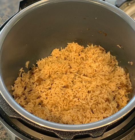 Instant Pot French Onion Rice - The Cookin Chicks French Onion Rice Instant Pot, French Onion Rice, Onion Rice Recipe, Stick Of Butter Rice, Onion Rice, The Cookin Chicks, Rice Side Dish Recipes, French Onion Chicken, Rice Side