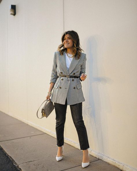 Blazer With Belt Outfit, Belted Blazer Outfit, Plaid Blazer Outfit, Style A Blazer, Blazer With Belt, Blazer Outfits Casual, Belted Blazer, Blazer Outfit, Going Out Outfits