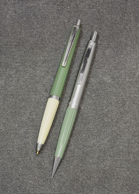 MUSALA ballpoint & PENTEL 5FIVE mechanical pencil. Pencil Aesthetic, Aesthetic Pens, Green Tea Latte, Study Stationery, 1 Aesthetic, Tea Latte, Writing Pens, Mechanical Pencil, Writing Supplies