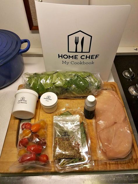 Home Chef meal kit delivery service, Home Chef Review, Home Meal Delivery Subscription, Food Subscription Plans, Reviews Meal Delivery Packaging, Meal Kits Packaging, Healthy Weekly Meal Plan, Eating At Home, Vegetable Packaging, Best Kitchen Appliances, Meal Kit Delivery Service, Meal Prep For Beginners, Cooking Kit