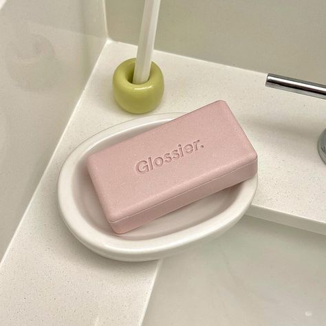 🧼🧴🛀✨ | Instagram Pink Soap Bar, Soap Aesthetic, Body Hero, Pink Soap, Beauty Care Routine, Exfoliating Soap, Pretty Skin, Pink Vibes, Keeping Healthy