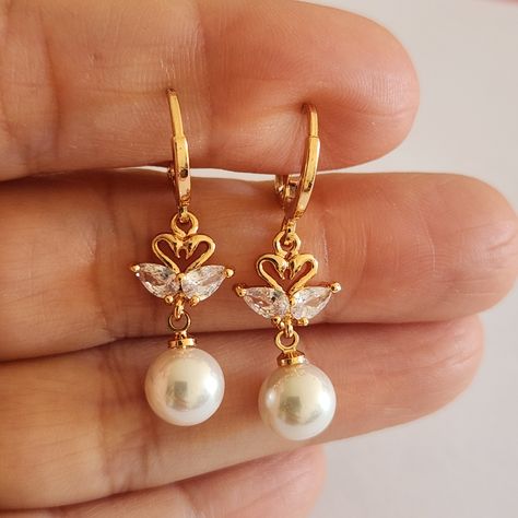 New 18k Gold Plated Diamond White Faux Pearl Swan Dangle Drop Hoop Earrings For Women All Gemstones Are Simulated. A Jewelry Box Included. Ready To Ship Same Day. Measurements Shown In The Pictures. Feel Free To Ask Any Question. All Photos Are Real Time From Actual Object No Stock Photo Used. Color Might Be Slightly Different Due To Lighting. Pretty Jewellery Earrings, Beautiful Jewelry Vintage, Hoop Earrings With Beads, Swan Earrings, Swan Jewelry, Pearl Earrings Gold, Vintage Drop Earrings, Drop Hoop Earrings, Gold Pearl Earrings