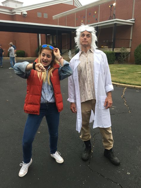 Sci Fi Couple Costumes, Halloween Costumes Back To The Future, Back To The Future Costume Women, Film Couples Costumes, Easy Recognizable Halloween Costumes, Out Of Pocket Halloween Costumes, Couple From Up Costume, Back To The Future Couples Costume, Late Costume Ideas