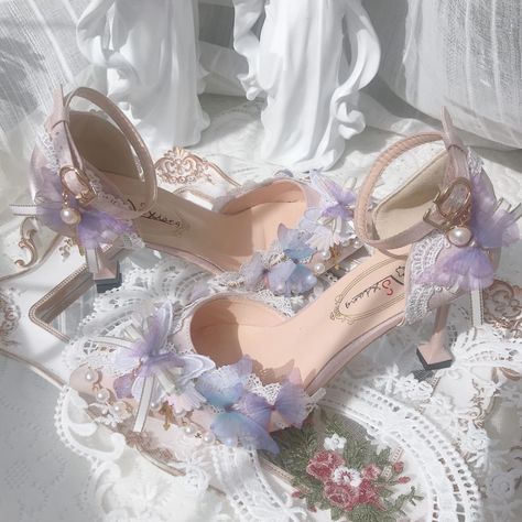 Fairy Wedding Shoes, Butterfly High Heels, Coquette Kitten, Wedding Butterfly, Kawaii Fairy, Fairy Shoes, Pearl Decorations, Kitten Heel Shoes, Fairy Wedding