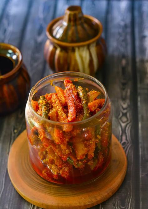 How To Make Gajar Mooli Ka Achar | Carrot and Radish Pickle Recipe » Maayeka Radish Pickle Recipe, Radish Pickle, Indian Pickle Recipe, Baking Chicken, Radish Recipes, Winter Vegetables, Chutney Recipes, Food Board, Tikka Masala