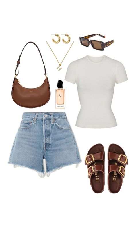 Summer outfit idea, fashion inspiration, fit inspo, brown sandals, shoulder bag, golden jewells, jean shorts Outfits Sommer, Jean Short Outfits, Look Jean, Looks Country, Summer Shorts Outfits, Looks Party, Baggy Pants, Stylish Outfit, Casual Chic Outfit