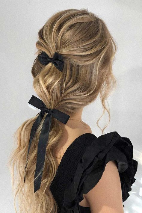 Glaminati's got the best long hair styles for your holiday party. Long hair is a staple of any formal event, and Glaminati has all the hairstyles you need to rock this season! Whether braided or curled, these chic looks will have heads turning in admiration at your next soiree. Check out our gallery below for some inspiration before heading off to dinner with family on Christmas Eve. #christmashair #christmashairstyles #longhairstyles #christmaslonghairstyles #longhairstylesforchristmas #updo Guest Hair, Vlasové Trendy, Bow Hairstyle, Wedding Guest Hairstyles, Ribbon Hairstyle, Christmas Hairstyles, Holiday Hairstyles, Long Blonde, Black Bow