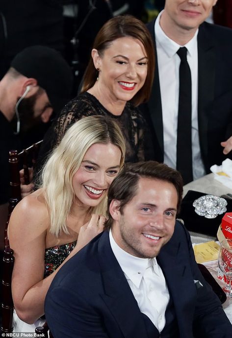 Margot Robbie And Husband, Margot Robbie And Tom Ackley, Margot Robbie Tom Ackerley, Margot Robbie Husband, From Friends To Lovers, Tom Ackerley, Dating Timeline, Margot Robbie Style, Golden Globes 2020