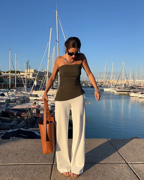 María Valdés | Summer begins with this trip and with my @mango favorites. #mango #mangogirls #publi | Instagram Madrid Street Style, Bandeau Outfit, Boat Day Outfit, Trip Outfit Summer, Mango Bag, Summer City Outfits, Mango Clothing, Dubai Outfits, Dinner Fits