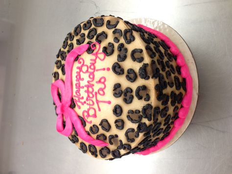 Cheetah print cake with bow Cheetah Bday Cake, Pink Leopard Print Cake, Cheetah Print Birthday Cake, Cheetah Print Cake, Cheetah Print Birthday, Cheetah Birthday Cakes, Cheetah Print Cakes, Cheetah Cake, Summer Birthday Cake