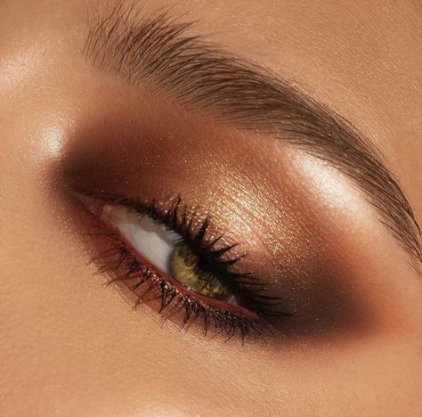 Amber Eyeshadow Looks, Orangey Brown Eyeshadow, Terracota Makeup Looks, Copper Eyeshadow Looks, Burnt Orange Makeup, Copper Eye Makeup, Copper Eyeshadow, Maquillage On Fleek, Vampire Bride