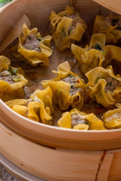 Pork Dim Sum Dumplings Spicy Beef Stir Fry, Dim Sum Dumplings, Siu Mai, Dim Sum Recipes, Spicy Dipping Sauce, Recipe Pork, Pork Dumpling, Lean Pork, Pork Buns