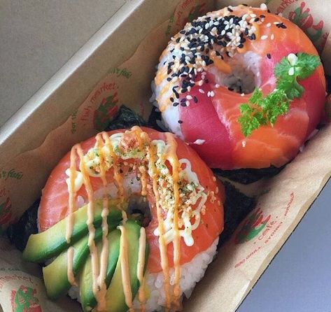 Sushi Donuts, Cibo Asiatico, Läcker Mat, Yummy Comfort Food, God Mat, Think Food, Deilig Mat, Food Recepie, Food Goals