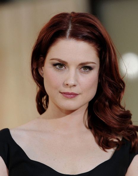 alex breckenridge AHS Hair Color For Fair Skin, Alexandra Breckenridge, Autumn Palette, Hair Color Burgundy, Dark Red Hair, Bright Red Hair, Hair Color Auburn, Redhead Beauty, Winter Hair Color