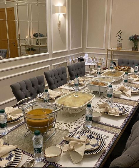 Big Dinner Table, Bridal Boutique Interior, Food Display Table, Dessert House, Food Set Up, Creative Kitchen Gadgets, Sitting Room Design, Elegant Living Room Decor, Catering Ideas Food