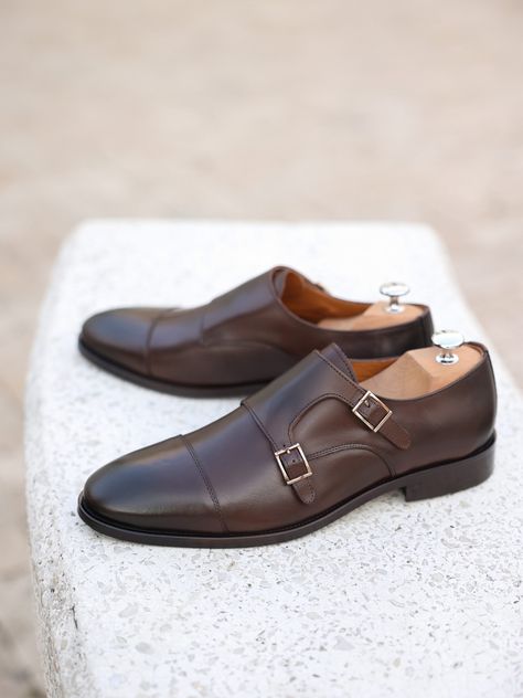 Men's dark brown calf leather monk strap shoes The post Aleppo appeared first on MrGuild Men's Suits. Monk Strap Shoes Men, Double Monk Strap Shoes, Monk Shoes, Double Monk Strap, Monk Strap Shoes, Slim Fit Suits, Leather Oxford Shoes, Strap Shoes, Men's Suits