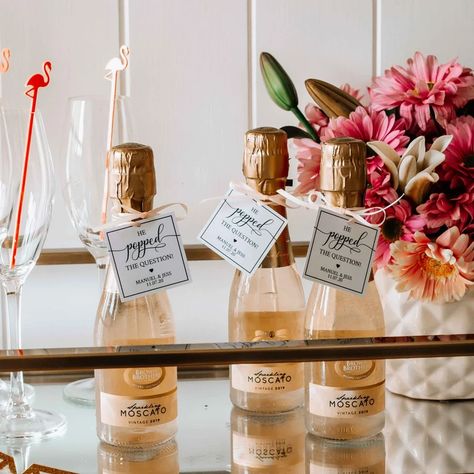 Ideas for Engagement Party Thank You Gifts Popped The Question Engagement, He Popped The Question, Popcorn Favors, Popped The Question, Engagement Party Favors, Mini Champagne Bottles, Mini Champagne, Minimalist Wedding Invitations, Champagne Bottles