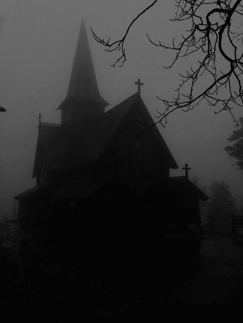 Gothic Photos, Styl Goth, Paradis Sombre, Darkcore Aesthetic, Creepy Dark, Tapeta Galaxie, Gothic Aesthetic, Gothic Horror, Arte Obscura