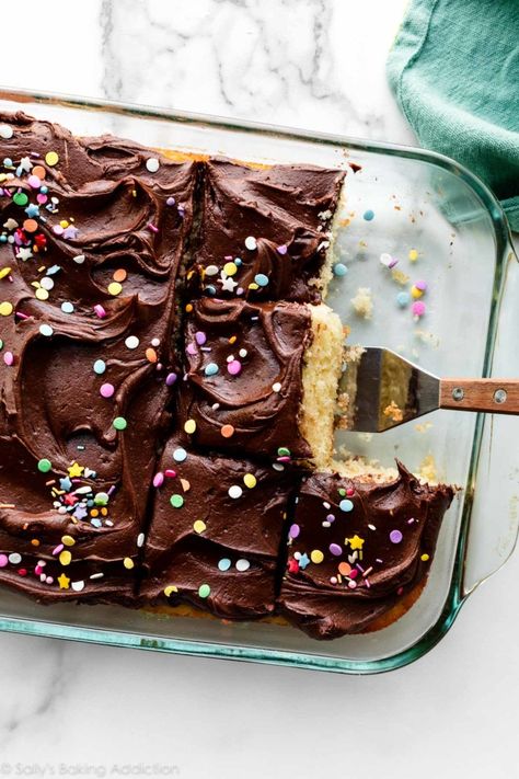 Yellow Sheet Cake with Chocolate Frosting - Sally's Baking Addiction Yellow Sheet Cake, Chocolate Buttercream Recipe, Vanilla Sheet Cakes, Cake With Chocolate Frosting, Yellow Cake Recipe, Chocolate Fudge Frosting, Chocolate Sheet Cake, Sally's Baking, Fudge Frosting