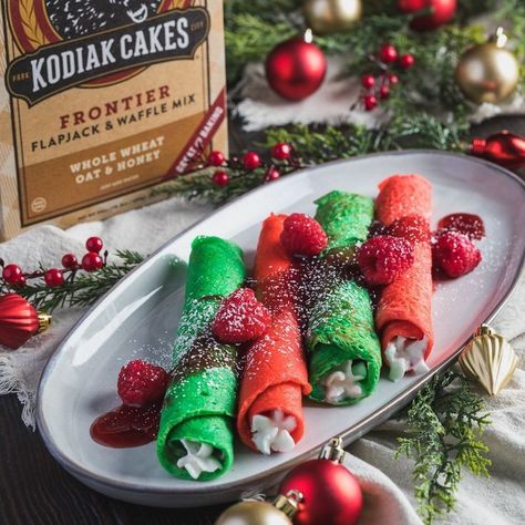 Christmas Crepes, Kodiak Cakes Recipe, Nutella Strawberries, Yummy Christmas Treats, Kodiak Cakes, Christmas Food Gifts, Christmas Lunch, Waffle Mix, Crepe Recipes