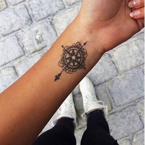 Best travel tattoos - tattoo design ideas if you love travelling | Glamour UK Small Compass Tattoo, Dotwork Tattoo Mandala, Inner Wrist Tattoos, Cool Wrist Tattoos, Tattoos Mandala, Best Tattoos For Women, Wrist Tattoos For Women, Mandalas Design, Tattoo Designs For Women