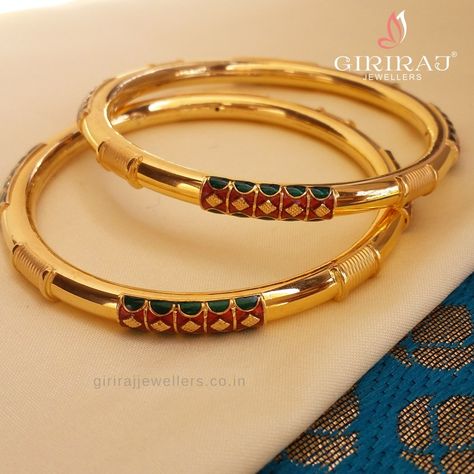 Gold Bangles Traditional, Got Bangles In Gold, Bangle Gold Designs, Kadli Bangles Gold, Gold Bangles Design For Women, Kada Bangles Gold Design, Bangle Designs Gold, Daily Use Gold Bangles Indian, Gold Bangles Design Daily Wear Latest