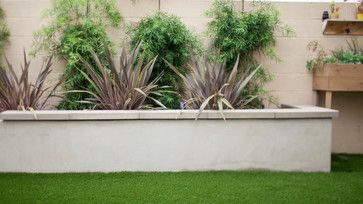 Custom Stucco Planter Walls - Modern - Landscape - orange county ... Stucco Planter, Stucco Wall, Stucco Colors, Backyard Gardens, Planter Wall, Landscaping Retaining Walls, Stucco Walls, Modern Landscape Design, Backyard Remodel