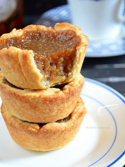 Maple Tarts, Butter Tart Squares, Canadian Butter Tarts, Maple Recipes, Maple Syrup Recipes, Butter Tarts, Flaky Crust, Mini Pies, Syrup Recipe