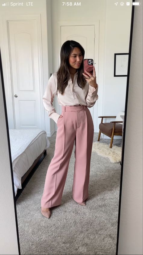 Blush Pants Work Outfit, Dress Pants Formal Outfits, Light Pink Formal Pants Outfit, Pink Work Outfits Women, Slacks Outfit Women Formal, Pink Trousers Work Outfit, Blush Work Outfit, Light Pink Work Pants Outfit, Blush Pink Trousers Outfit