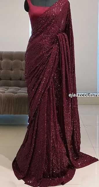 Sleeveless Saree, Saree Wearing Styles, Sarees For Girls, Perhiasan India, Fancy Sarees Party Wear, Indian Saree Blouses Designs, Indian Fashion Saree, Saree Designs Party Wear, Indian Gowns Dresses