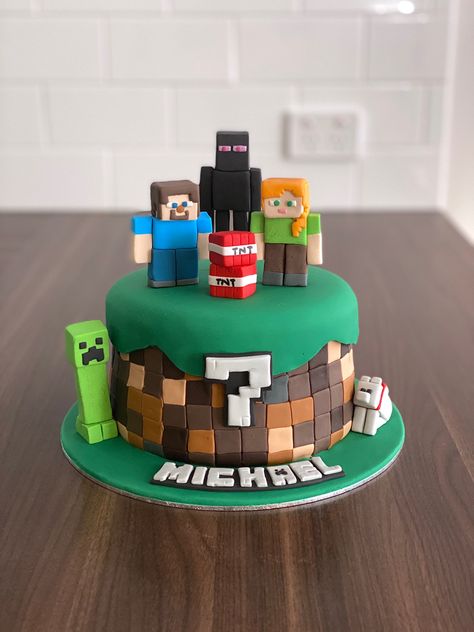 Minecraft Cupcakes Toppers Printable, Mine Craft Cakes Boys, How To Make A Minecraft Cake, Minecraft Diy Cake, Minecraft Roblox Cake, Small Minecraft Cake, Roadblocks Birthday Cakes, Minecraft Round Cake, Homemade Minecraft Cake