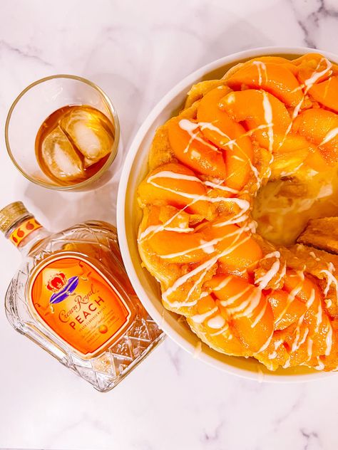 Crown Royal Cake, Crown Royal Recipes, Peach Cobbler Pound Cake Recipe, Peach Cobbler Cheesecake Recipe, Crown Royal Peach, Peach Cobbler Pound Cake, Peach Cobbler Cake, Crown Royal Whiskey, Peach Whiskey