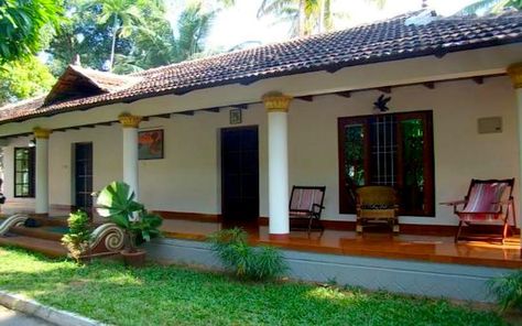 Experience India through #HomeStay: Riverside heritage – #Kochi homestay #cochin #RiversideHeritage Old Village House Design Indian, Karaikudi Houses, Homestay Design Ideas, Indian Farmhouse Design, Farmhouse India, Old House Design, Kerala Traditional House, Modern Brick House, Bamboo House Design