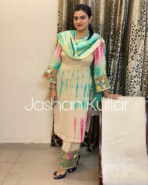 Semi formals💝 Suit Closet, Embroided Suits, Tie And Die, Cotton Suit Designs, Embroidery Suits Punjabi, Fancy Suit, Designer Kurti Patterns, Machine Work, Womens Trendy Dresses