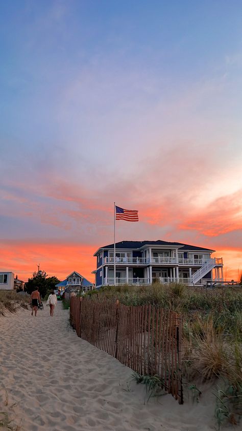 Sunset Outer Banks, Outer Banks Beaches, Kook Summer Aesthetic, Va Beach Aesthetic, Obx Beach Aesthetic, Outer Banks House Aesthetic, Outer Banks Beach Aesthetic, Beach House At Night, Beach Country Aesthetic