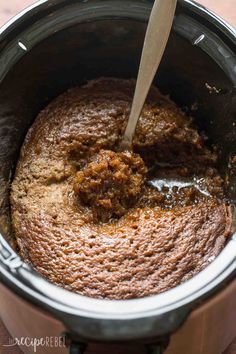 An easy make ahead dessert perfect for the holidays! This spiced Gingerbread Pudding Cake cooks in the slow cooker and keeps your oven free. Gingerbread Pudding Cake, Slow Cooker Puddings, Slow Cooker Cake Recipes, Gingerbread Pudding, Slow Cooker Dessert, Slow Cooker Cake, Crockpot Cake, Indian Pudding, Crockpot Dessert Recipes