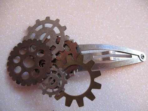 Steampunk Hair, Steampunk Hairstyles, Steampunk Party, Steampunk Halloween, Metal Hair Clip, Steampunk Crafts, Steam Punk Jewelry, Steampunk Gears, Steampunk Wedding