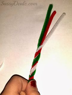 Christmas Crafts Pipe Cleaners, Craft Pipe Cleaner, Candy Cane Ornaments, Candy Cane Crafts, Crafty Morning, Easy Ornaments, Christmas Art Projects, Christmas Crafts For Toddlers, Ornament Craft