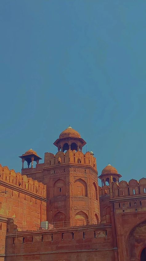 Lahore Architecture, Red Fort Delhi, Lahore Fort, Red Fort, Travel Pictures Poses, New Delhi India, Bakery Design, Pictures Poses, Indian History