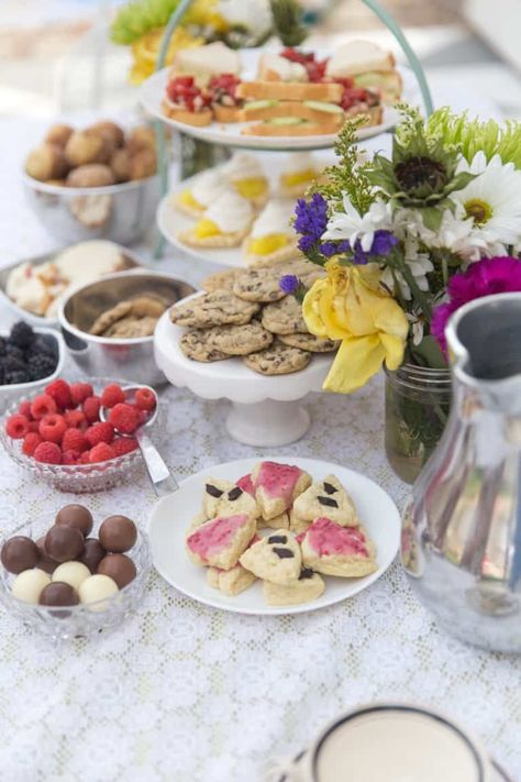 Best Simple Tea Party Ideas (2024)- So Festive! Classroom Tea Party Ideas, How To Host A Tea Party For Adults, Fall Tea Party Food, Easy Tea Party Food, Tea Party Menu Ideas, Simple Tea Party, Publishing Party, Tea Party At Home, Tea Party Aesthetic